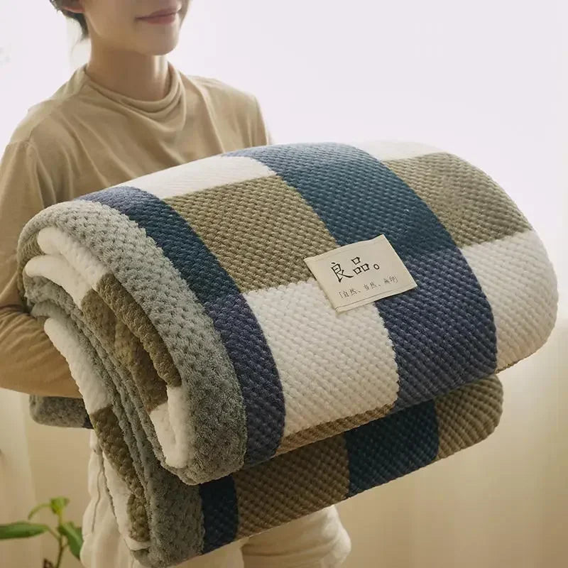 Plaid tricoté Douceur en chenille moelleuse - Maison Rovelia (vue 1)