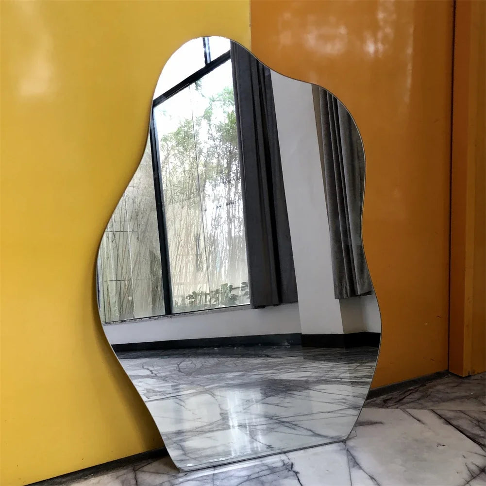 Miroir mural design acrylique, forme irrégulière - Maison Rovelia (vue 3)